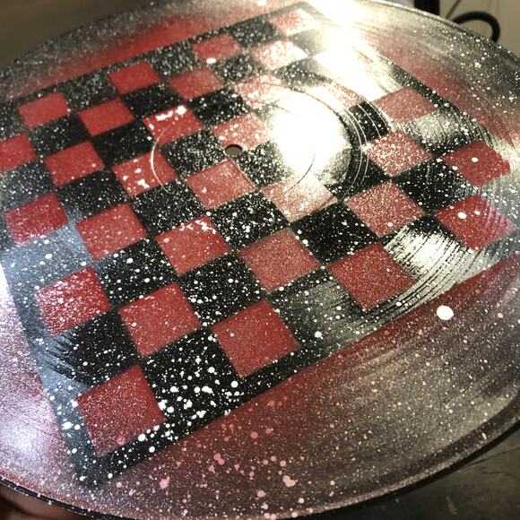 Vinyl Chess Set - Red Galaxy (Resin Pieces) - Picture 9 of 11